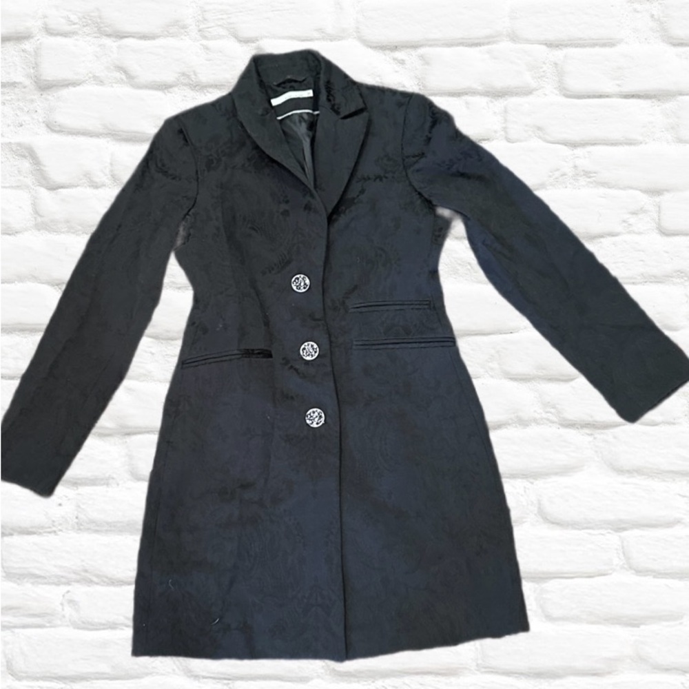 More & More women’s black blazer. Long size 5.5
